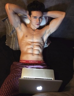 jawdroppingmen:  If you love sexy shirtless men you should follow