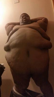 sumoboy69:  Our after Thanksgiving stuffed pics. Hope you fat