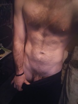 hairyman1996:  massfag:  Relaxin after the work day… 🐷💪🐷