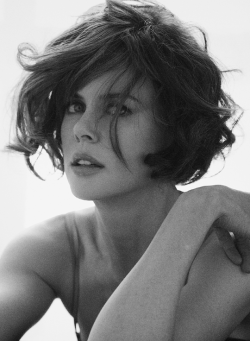 witchinghourz: Nicole Kidman photographed by Peter Lindbergh