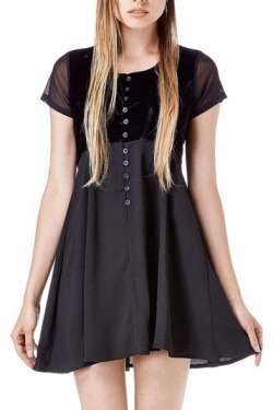 caitlynhetillica:   Vintage Black Dress Black Lace Dress Black