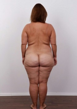 chubbybustucurves:  Click the link below to view all my blogs