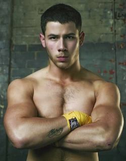 CelebrityBodyBulge