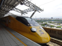 nancyhsu1990:  Taiwan High Speed Rail turned the latest train