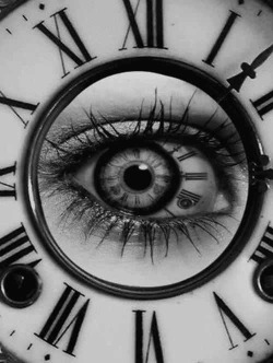 odinssub:  zom-b74:  I love eyes….  Eyes and clocks. Double