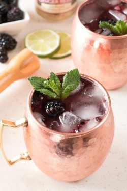 foodffs:  Blackberry Moscow MuleReally nice recipes. Every hour.Show