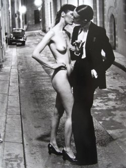 sexdreamprincess:  Rue Aubriot, Paris, 1975 by Helmut Newton