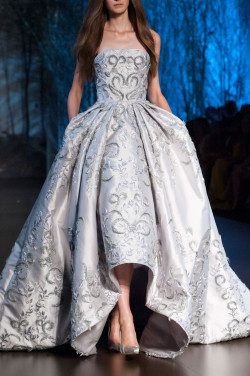 fashion-runways:    Ralph & Russo Couture Fall 2015   