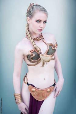 hottestcosplayer:  Hottest Cosplayer features the hottest cosplayers