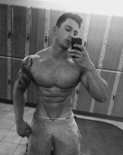 lumbrjax:  Instagram user @craigmortonfitness http://ift.tt/1Q557FW