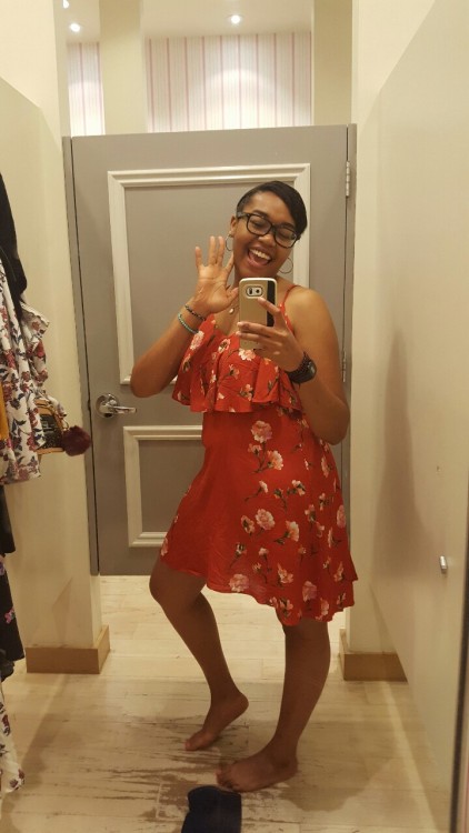 lunaarbabe:  Fitting room adventures