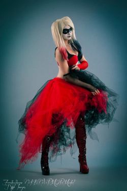 jodiieann:  Nikki Nevermore as Harley Quinn ♥ OH GOSH SHES