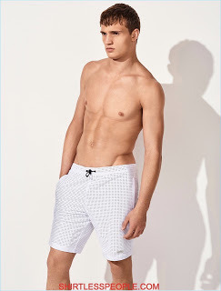 shirtless-people:  Male Model  Julian Schneyder shirtless for