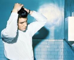  Elvis Presley photographed by Alfred Wertheimer, 1956. 