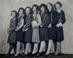 uketeecee: The Scintillating Seven. “Girls, arrange yourselves