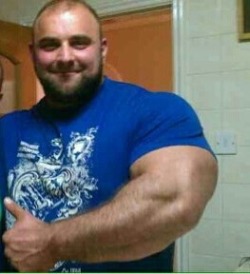 pjsesq:  Big Dave Meer and his big hairy arm 