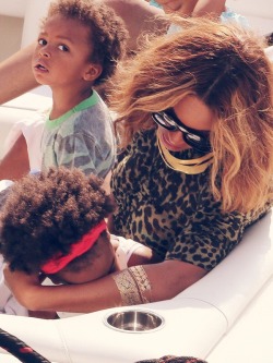 thequeenbey:  Beyoncé playing around with Blue in France. 