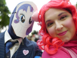 lithefider:  My friend Wahrsager being the most adorable Pinkie Pie and giving hugs and Valentines to the chibi Princess Monoke and Forest Spirit!  Haha wow my face in the last pic. I don&rsquo;t think I don&rsquo;t remember you taking that one XD omg