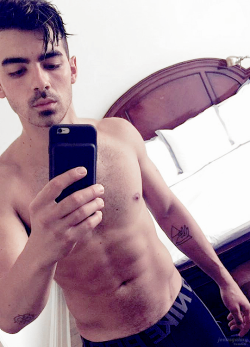 maurypovichofficial:  jonasgalaxy:  joejonas: Is this worth a