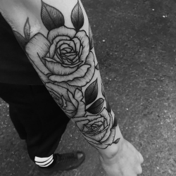 black-and-white-tattoo-social:  // ROSE SLEEVE //  Work by James