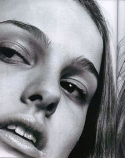 paintdeath:  Natalie Portman by David Sims 1997