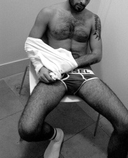  My two hairy men blogs: http://sambrcln.tumblr.com/archive http://hairysex.tumblr.com/archive