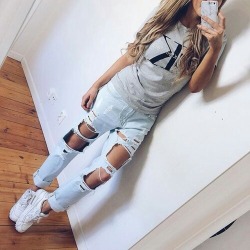 parisfashionn:  Available here»  