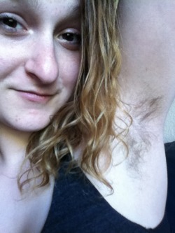 hairypitsclub:  Yay hairy pits! New-ish to growing out my hair,