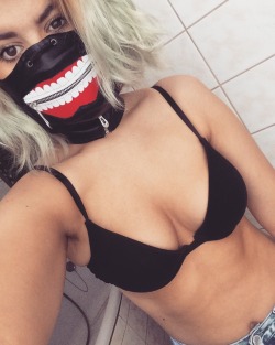 fvckbonnie:  😈my pervert mask is so cool😈
