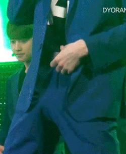 when you’re watching a d.o fancam but suho’s crotch is all