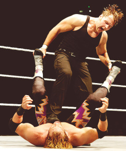 Dean looks so hot with that muscle shirt!