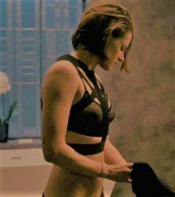 slipnips4u:  Kristen-Stewart-See-Through nips