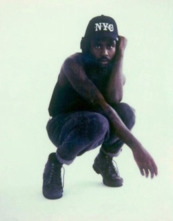 sixteen-saltens:  Dev Hynes