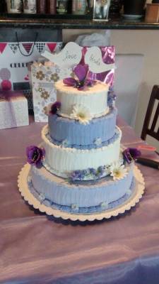 Our beautiful wedding cake  :9