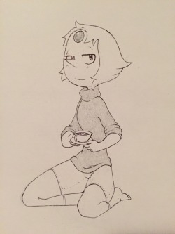 0gnimalf:  Pearl all cozy’d up with a cuppa tea cause why not?