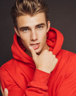 strangeforeignbeauty:Matthew Pollock by Dorien Jimenez