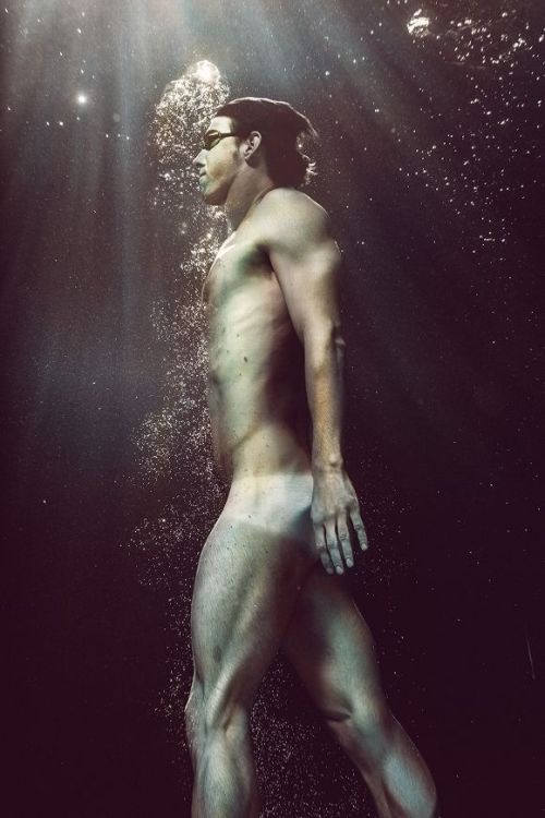 Michael Phelps tan lines ðŸŠðŸ»http://imrockhard4u.tumblr.com