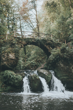 lsleofskye:  Rivendell bridge