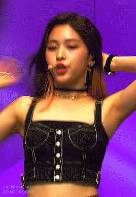 cherry-heartss:  RYUJIN ☆ DALLA DALLA (190308)