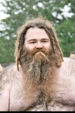 bigbearrider:  thebarberbear:  Very hug-able dude!Follow http://thebarberbear.tumblr.com/  Mmmmm Iâ€™m in love now. Such a hot big furry bear  Not for me. If you look like you live in the woods, that&rsquo;s where you need to be.