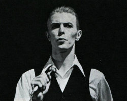 dustonmars:David Bowie as Thin White Duke. Isolar Tour. ‘76