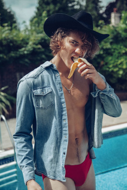 dodgee:  Nicolas Lorenzon photography by Pantelis Rollacoaster