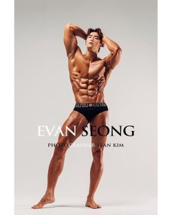 999gold:Model: Evan Seong