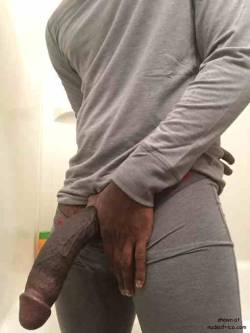 yellafreak90:  newyork6969:  I love big dicks .BBC Rules.  Put