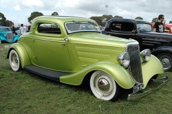 morbidrodz:  Check out this blog for more vintage cars, hot rods,