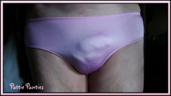 pattiespics:  FREE PANTIES!  to a Good Home.  Wife is telling