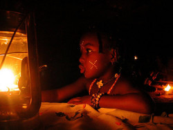 how-i-love-gabon:  Gabon - Une nuit de fête traditionnelle photo
