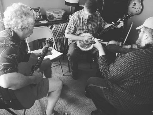 <p>Getting ready to go in the camp recording studio. This is a feature that only #nashvilleacousticcamps offers. The campers get really scared and really freaked out and then they get really proud of themselves after it’s all done. Just like any life challenge… #nashvilleclawhammercamp #banjo #fiddle #clawhammer  (at Fiddlestar)</p>