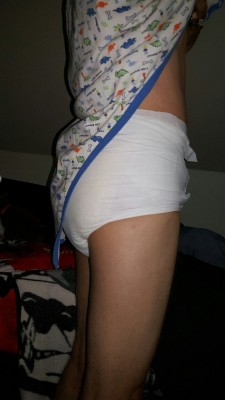 littlebabydavy:  Full and very soaked diapee from last night.