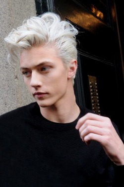 damplaundry:  Lucky Blue Smith at MFW F/W 2015 by Sam Cosmai